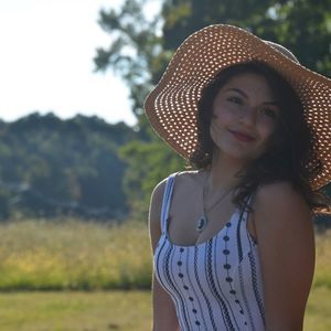 Meet your Posher, Alessandra